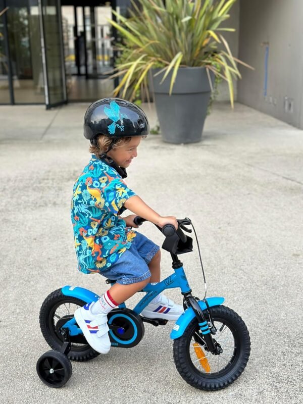 Leichtes 12 Zoll Kinderfahrrad von PROMETHEUS BICYCLES mit Rücktrittbremse und Stützrädern für sichere Fahranfänger